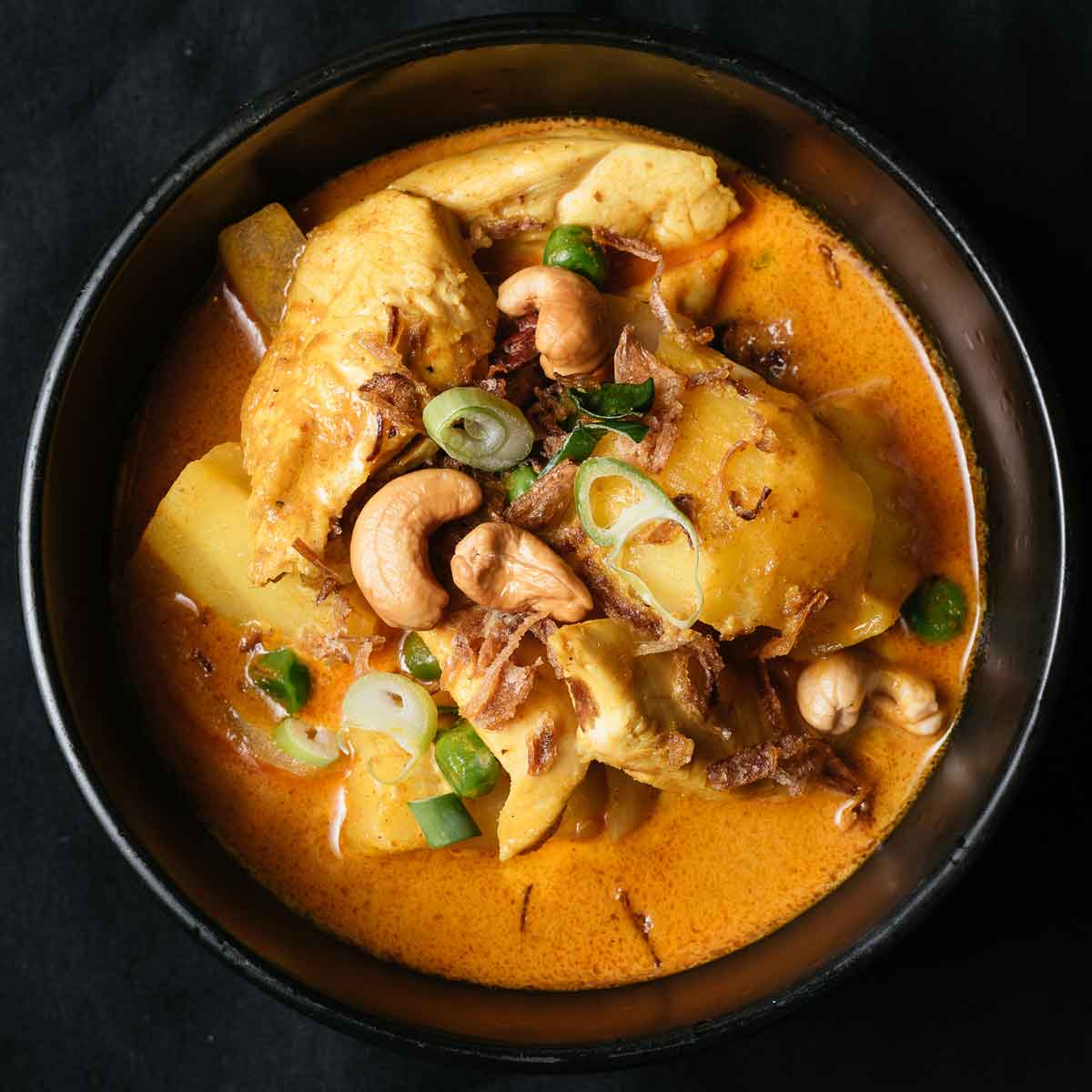 Thaistreetfood-yellow-curry